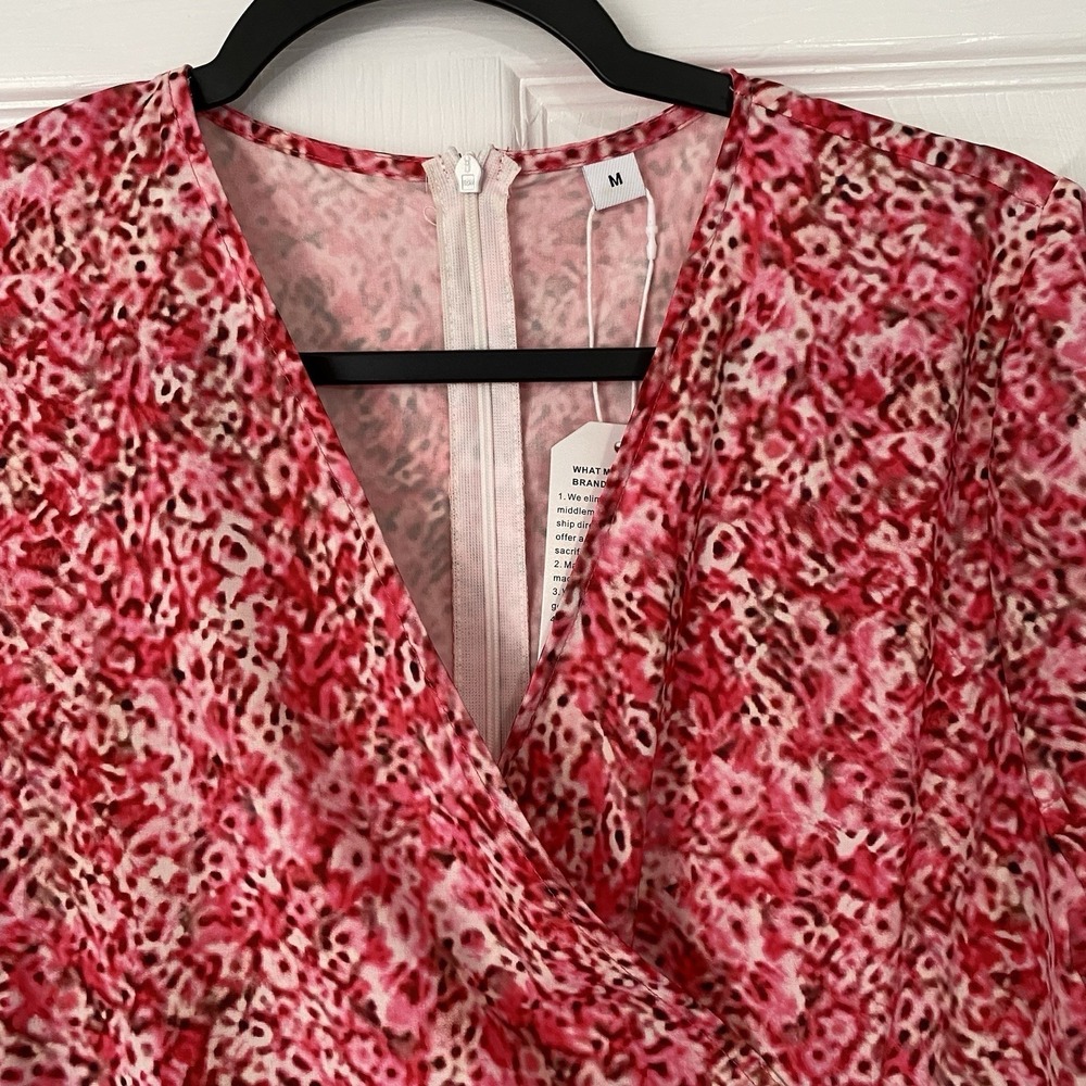 NWT‎ Pink Short Sleeve Faux Wrap Dress Buttons Size Medium No Brand Patterned - Picture 3 of 6